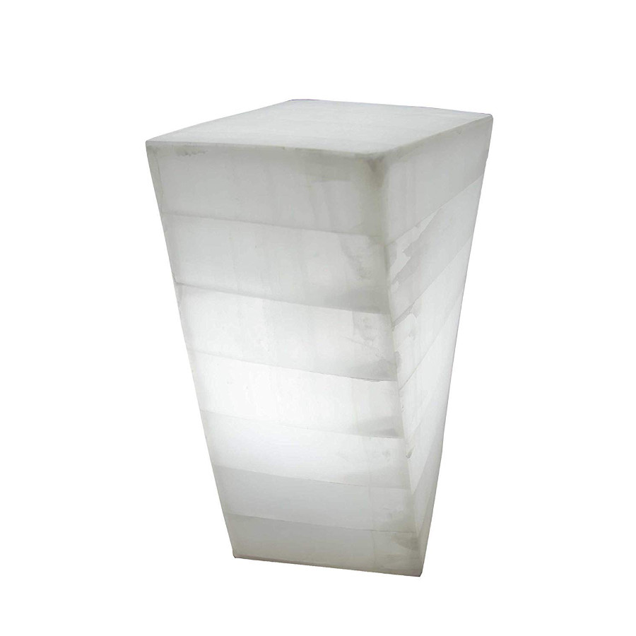 Twisted onyx table lamp made from Blanco San Luis stone collection. Height: 50 cm. Base: 15 cm by 15 cm. Color: white